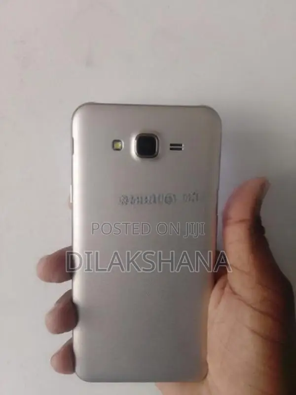 Samsung Galaxy J7 (Used)