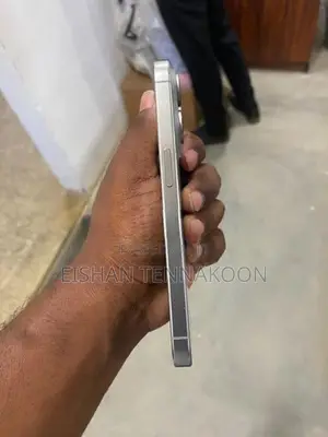 Apple iPhone 15 Pro (Used)