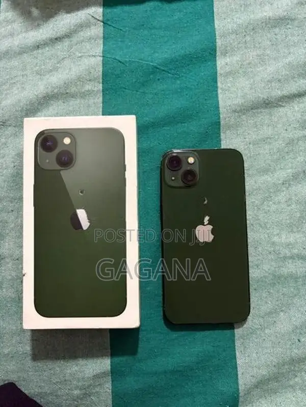 Apple iPhone 13 (Used)