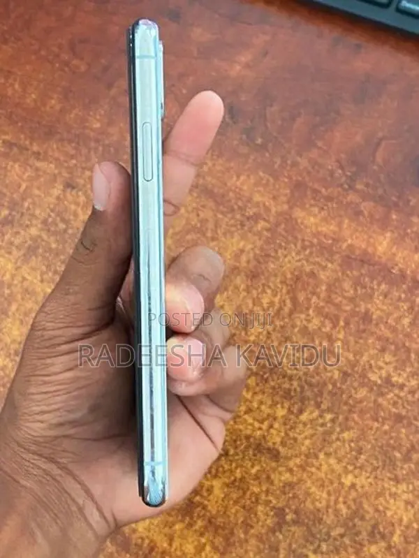 Apple iPhone X (Used)