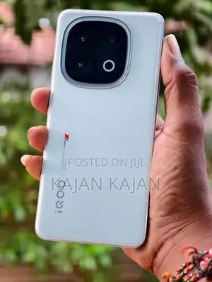 iqoo 13 (Used)
