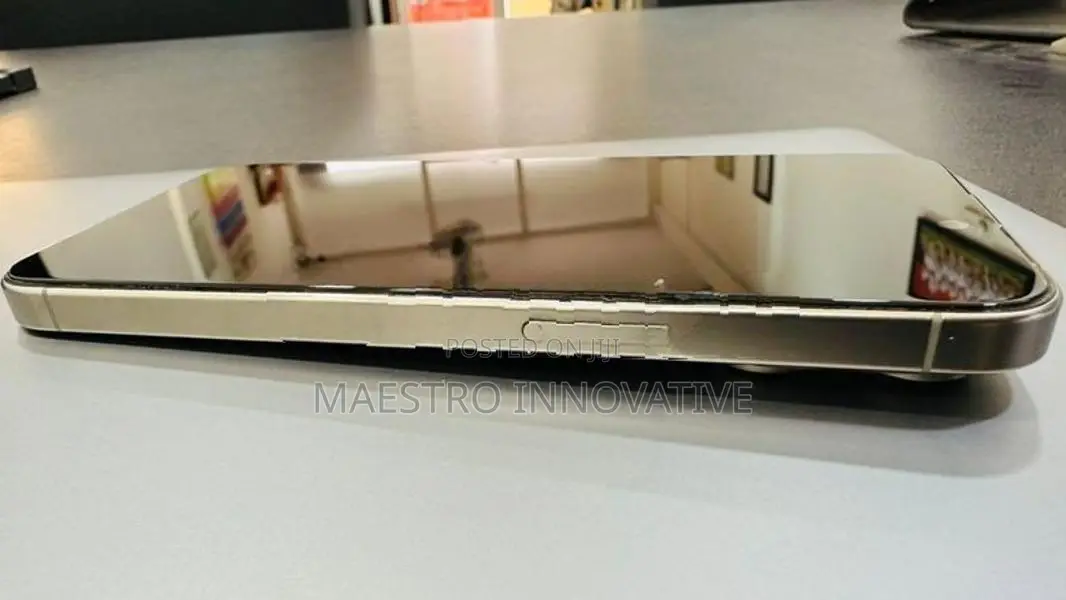 Apple iPhone 15 Pro Max Titanium (Used)