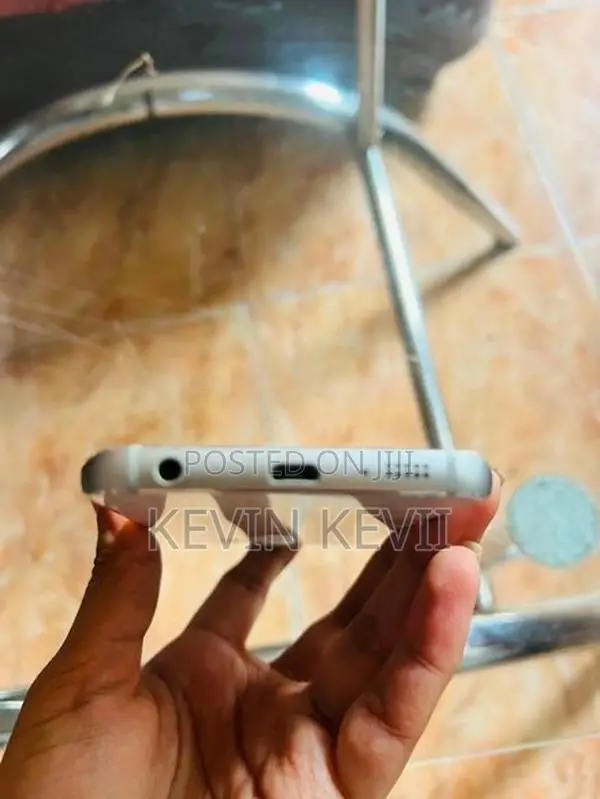 Samsung Galaxy S6 Edge white (Used)
