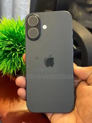 Apple iPhone 17 I phone (Used)