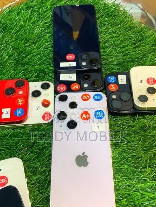 Apple iPhone 14 256GB (Used)