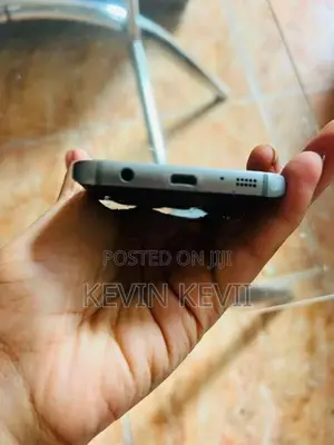 Samsung Galaxy S7 black (Used)