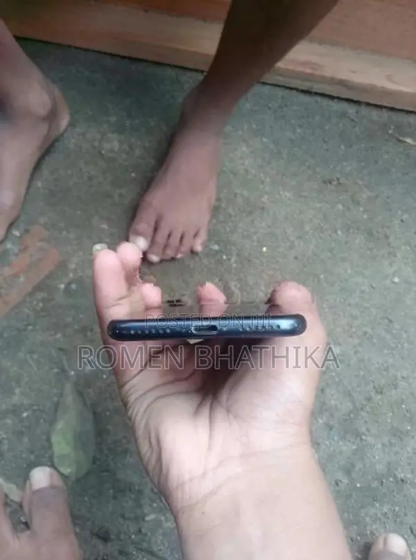 Apple iPhone 7 i phone (Used)