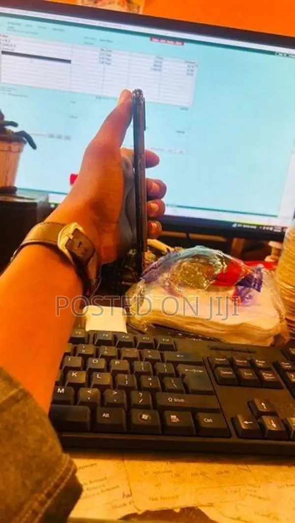 Apple iPhone X (Used)