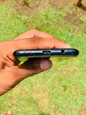 Samsung Galaxy A30 (Used)
