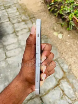 Apple iPhone 14 (Used)