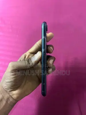 Apple iPhone XR (Used)