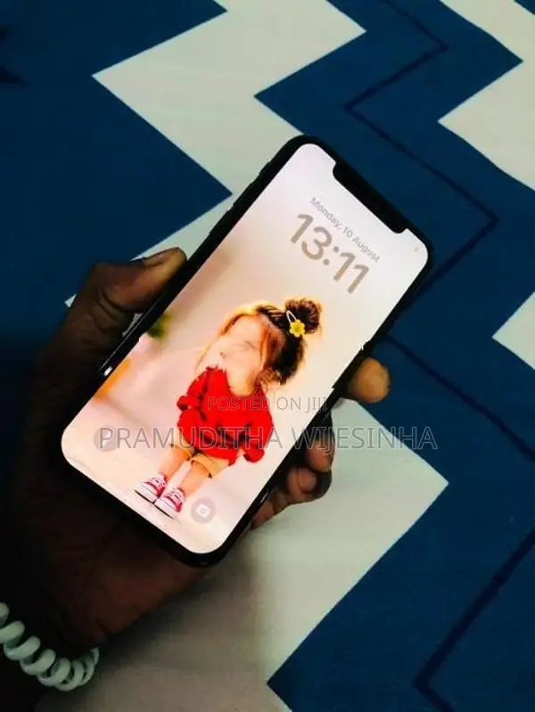 Apple iPhone XS 64GB (Used)