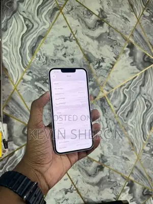 Apple iPhone 13 (Used)
