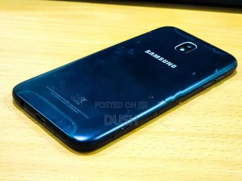 Samsung Galaxy J7 Pro (Used)