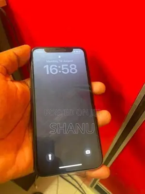 Apple iPhone XS (Used)