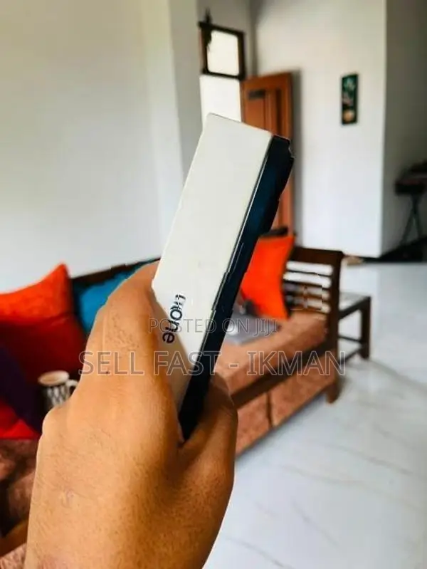 Apple iPhone 15 Pro Max 256GB (Used)