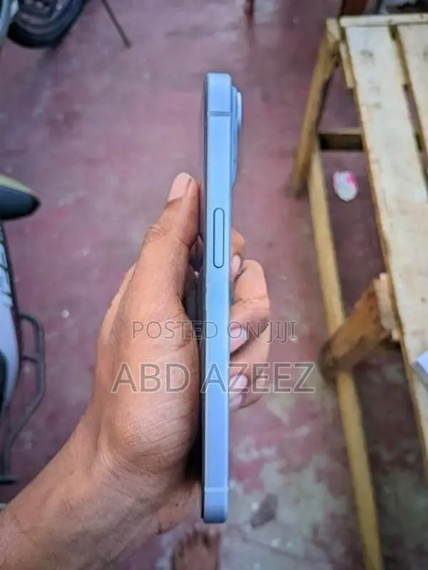 Apple iPhone 15 (Used)