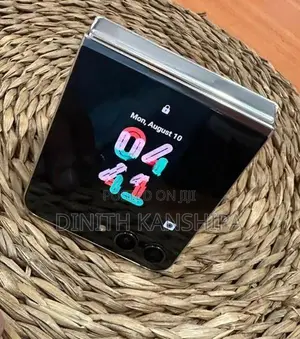 Samsung Galaxy Z Flip 5 (Used)