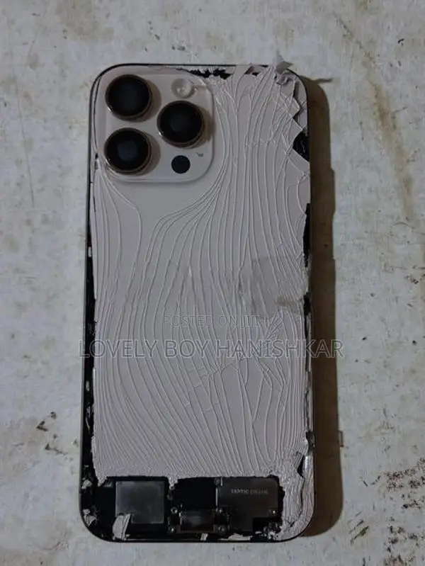 Apple iPhone 16 Pro Max for parts (Used)
