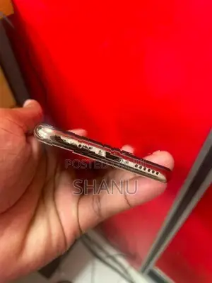 Apple iPhone XS (Used)
