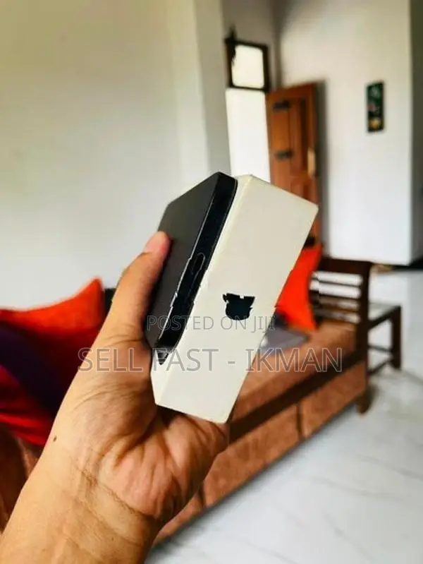 Apple iPhone 15 Pro Max 256GB (Used)