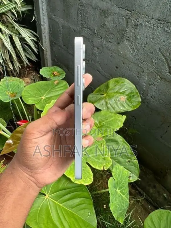 Samsung Galaxy S24 FE (Used)
