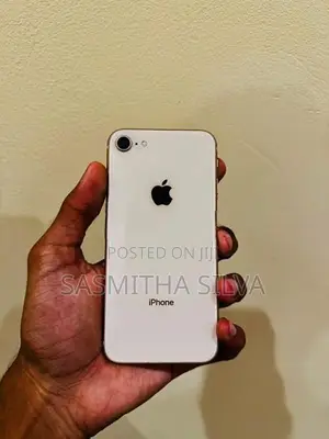 Apple iPhone 8 (Used)