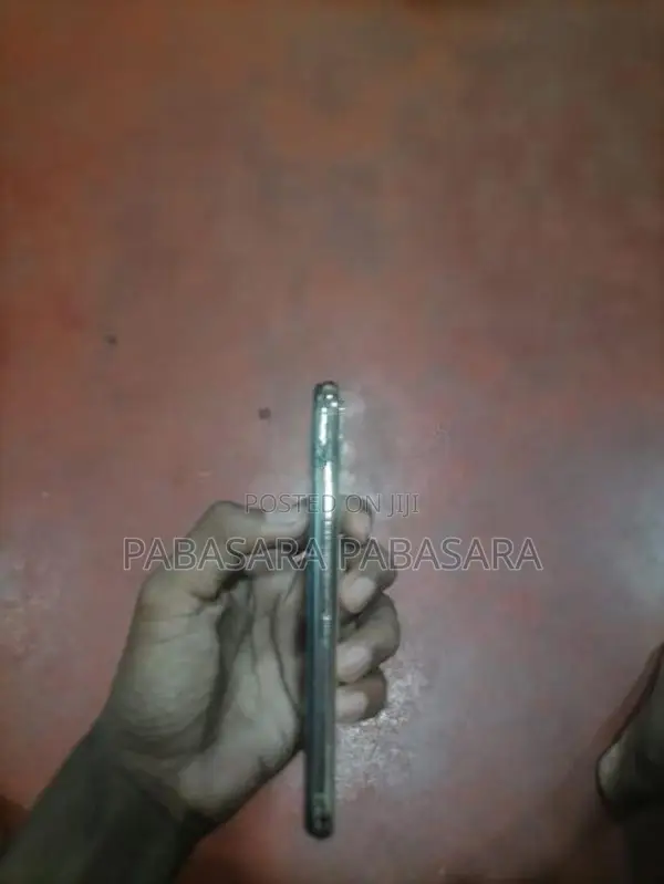 Apple iPhone XS (Used)