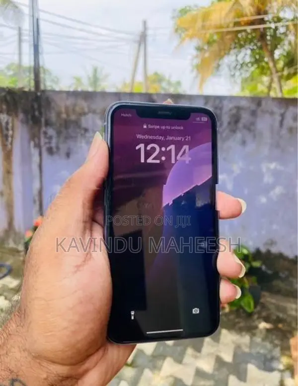 Apple iPhone 11 (Used)