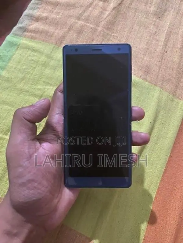 Sony Xperia XZ2 (Used)