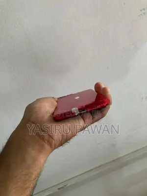 Apple iPhone SE 2 (Used)