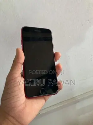 Apple iPhone SE 2 (Used)