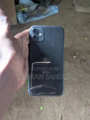 Apple iPhone 11 (Used)