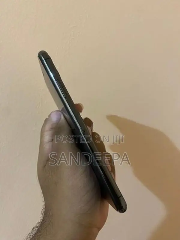 Apple iPhone 11 Pro Max 256GB (Used)