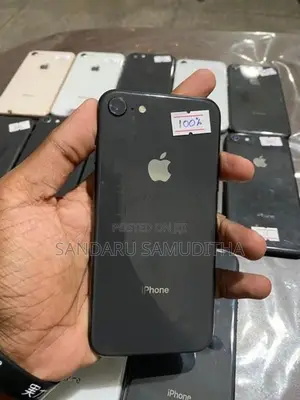 Apple iPhone 8 (Used)
