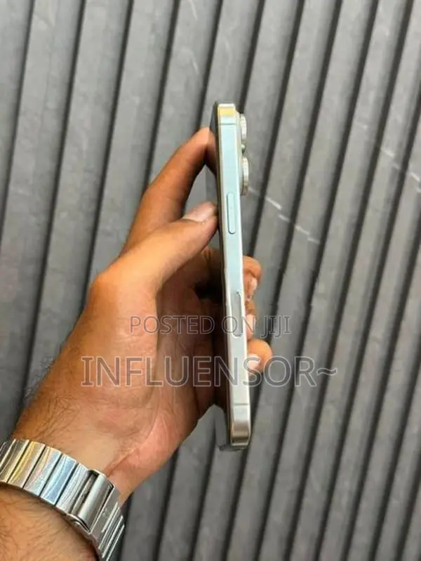 Apple iPhone 16 Pro 256GB (Used)