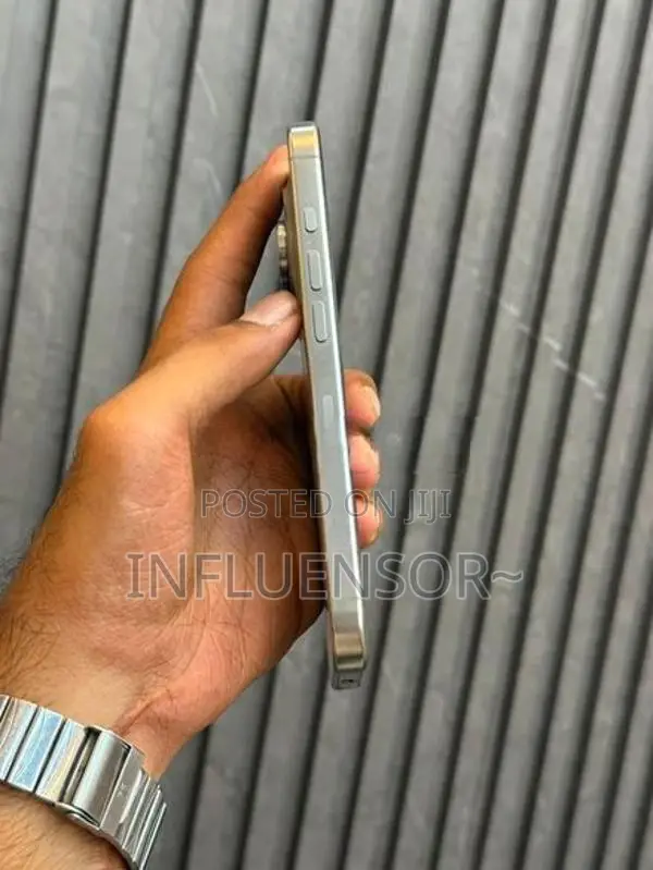 Apple iPhone 16 Pro 256GB (Used)
