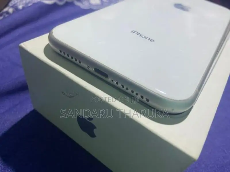 Apple iPhone XR (Used)