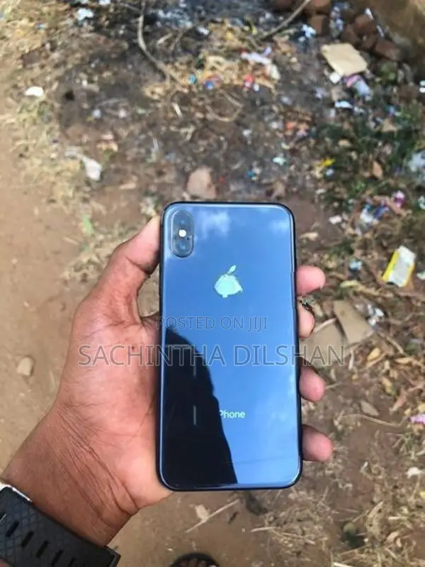 Apple iPhone X (Used)