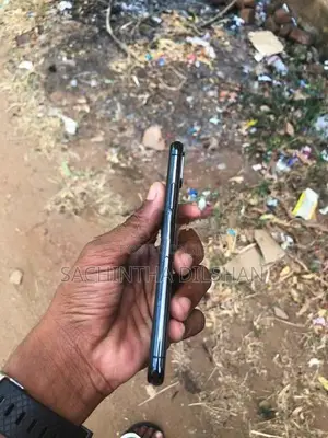 Apple iPhone X (Used)