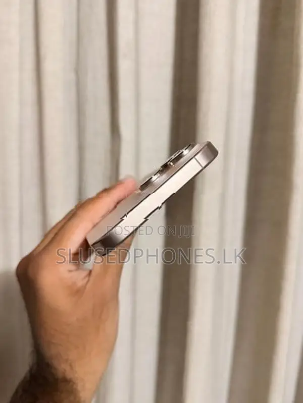 Apple iPhone 16 Pro Max 256GB (Used)