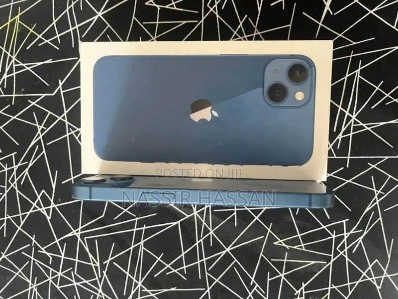 Apple iPhone 13 (Used)