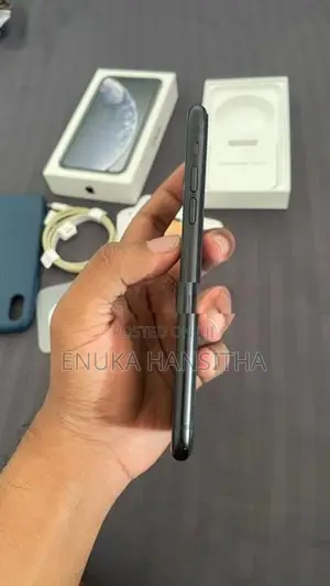 Apple iPhone XR (Used)
