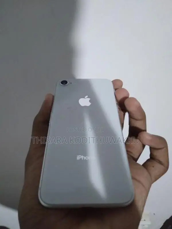 Apple iPhone 8 (Used)