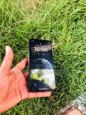 Apple iPhone X (Used)