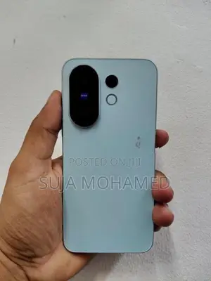 Vivo x200 fe 5G (Used)