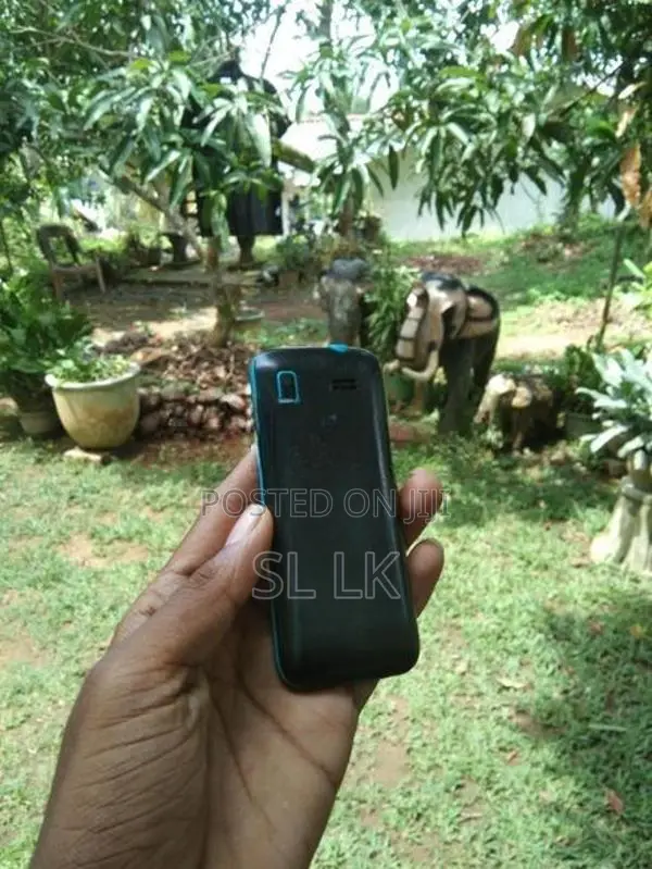 Octa Button Phone (Used)