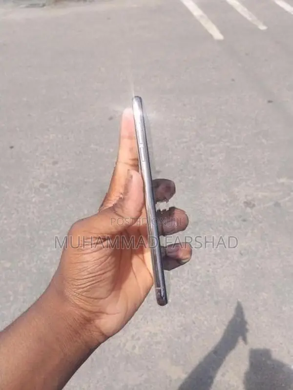 Apple iPhone XS Max (Used)