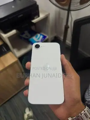 Apple iPhone 16e (Used)