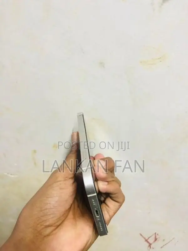 Apple iPhone 12 128 (Used)
